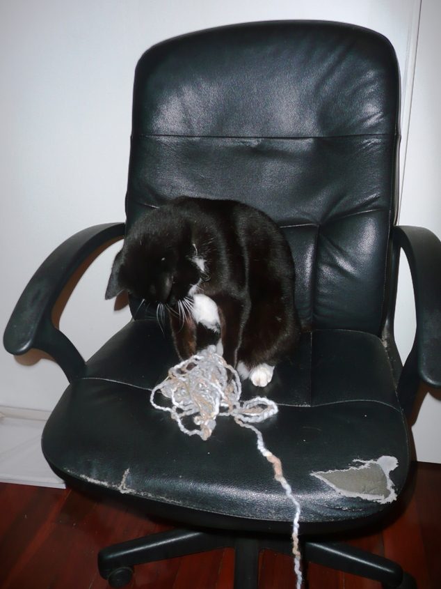 A use for those scraps of yarn…
