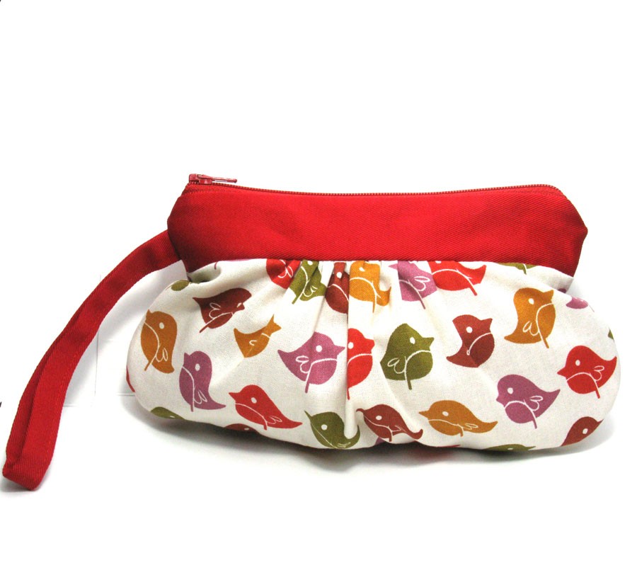 Odds and Blobs – I Won the Cutest Clutch!