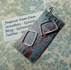 Tutorial: Make Your Own Handmade Business Cards – With a Flip!